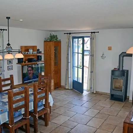 Arielle Comfortable *